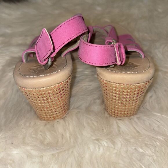 Ugg Pink Gaiana Wedge Sandals - Picture 4 of 7